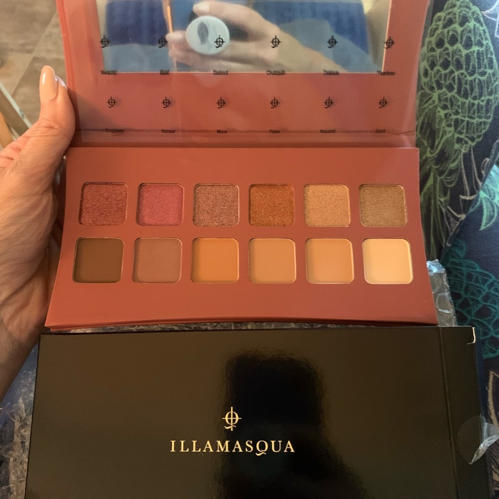 Makeup Bundle All New - Picture 3 of 5